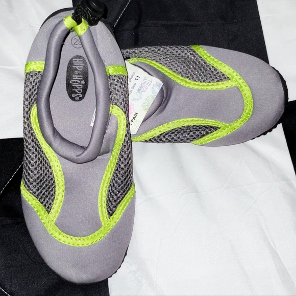 Hip & Hopps Other - NWT Kids Water/ Swim Shoes Size 11